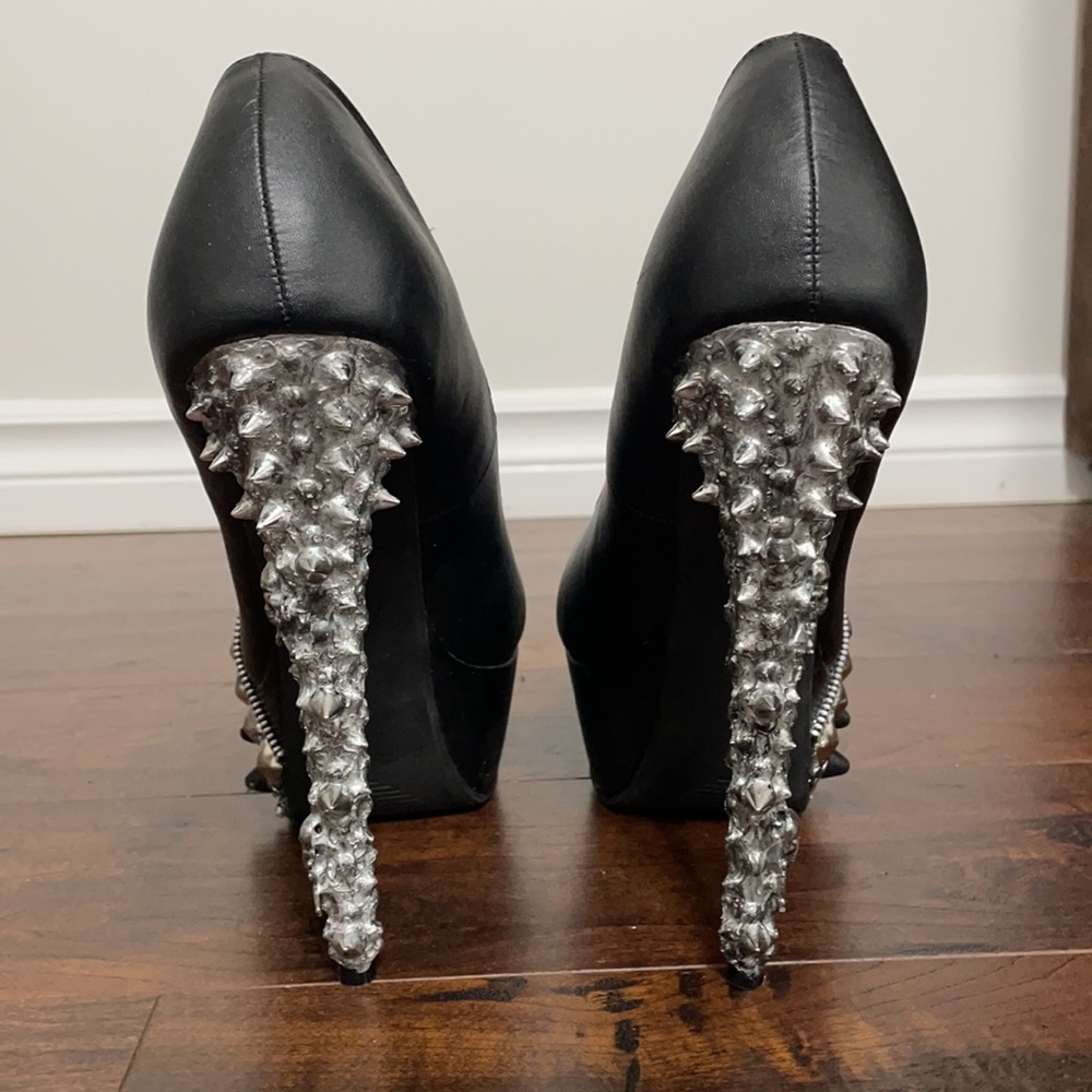 Spiked Studded Skull Zipper Chain High Heels - Picture 2 of 11